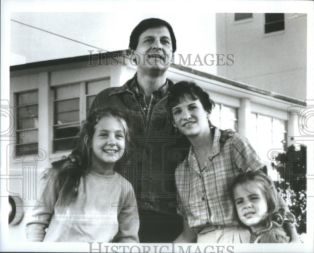 1986 Press Photo Joseph Bologna father Christian stian- RSA40031- Historic Images