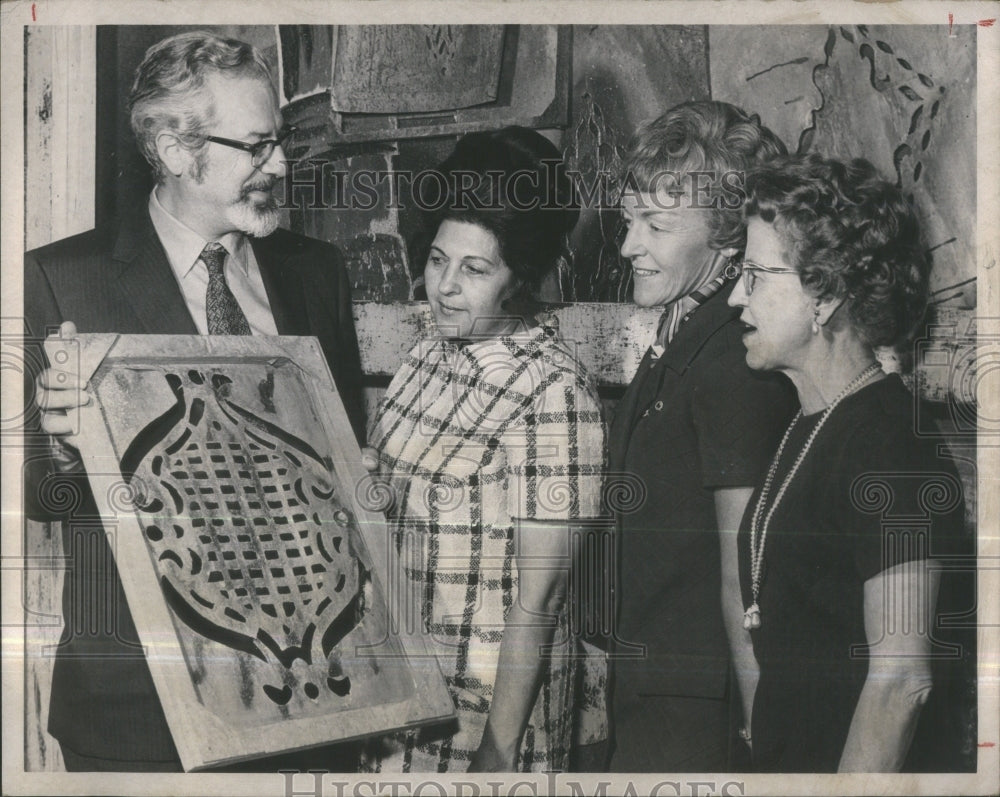 1970 Press Photo Henry Lowenstein, Marie Morone, Pat Ri - Historic Images