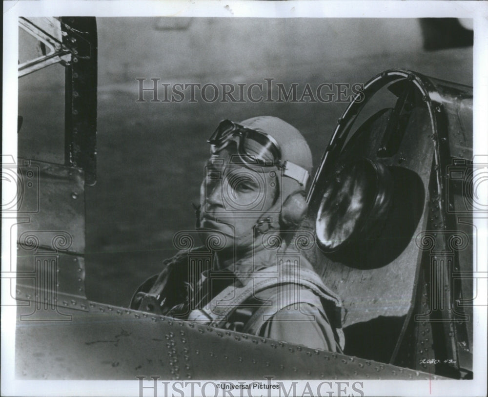 1975 Charlton Heston Midway - Historic Images