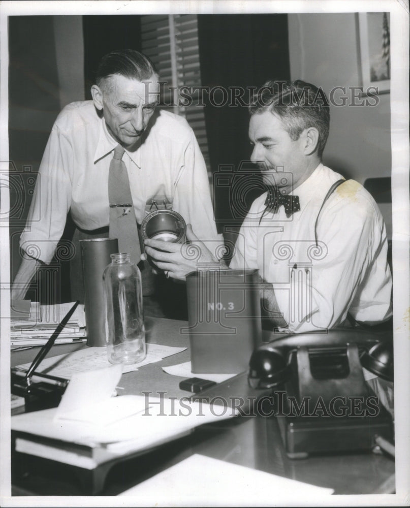 1952 MD Lawrie technician executive heads N-Historic Images