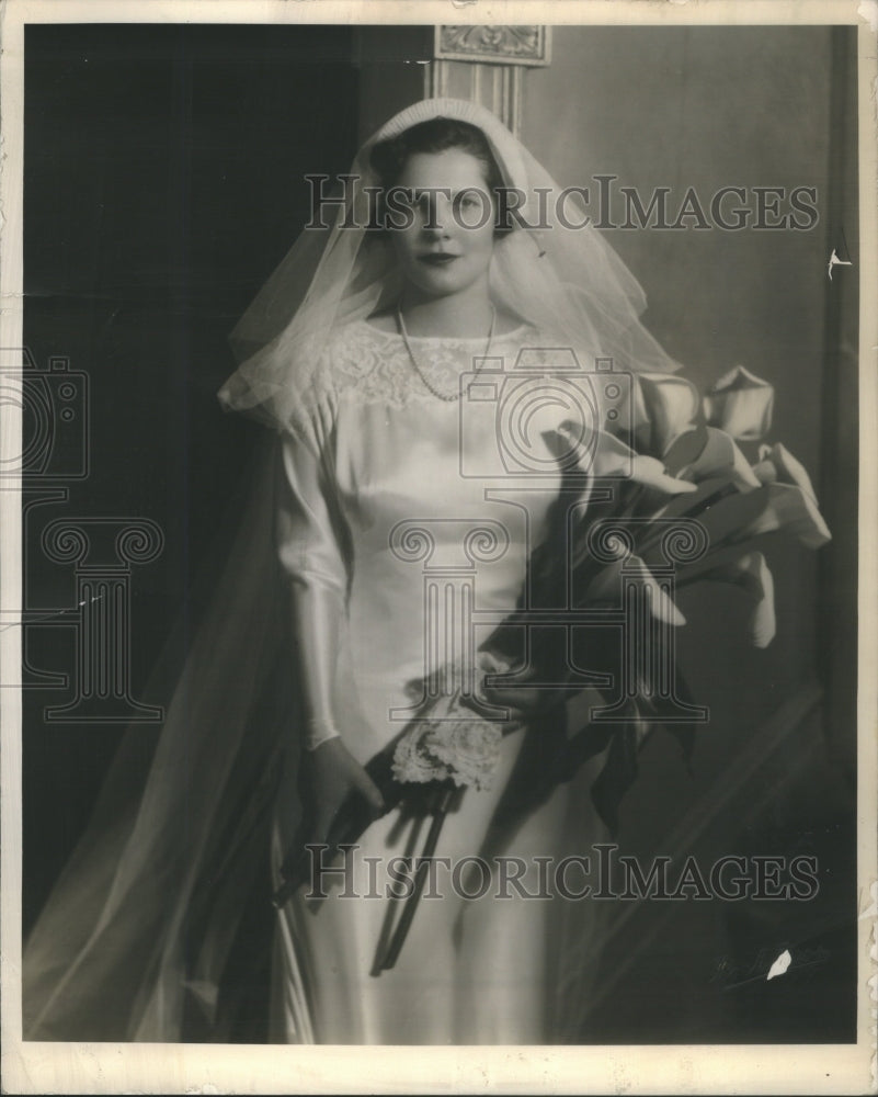 Mrs Lester B. Knight-Historic Images