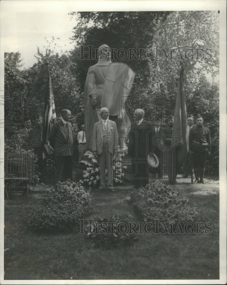 1931 Press Photo Victor Lawson's Grave- RSA41181 - Historic Images
