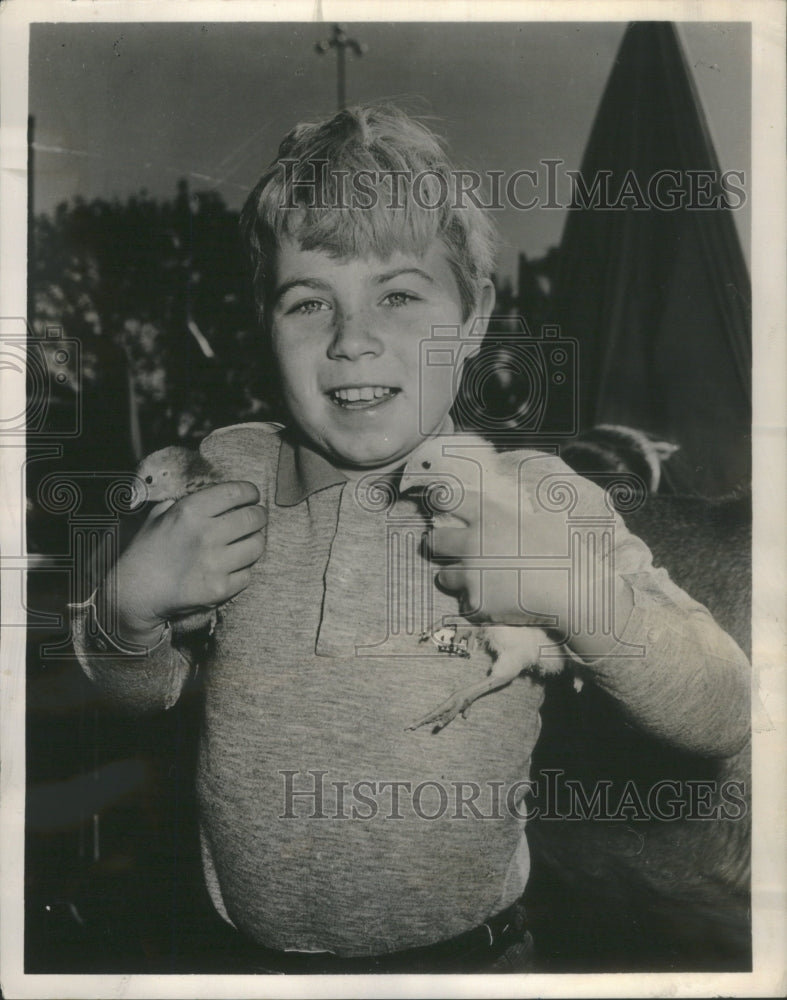 1961 Press Photo Stanley Livingston My three sons ABC T- RSA41801 - Historic Images