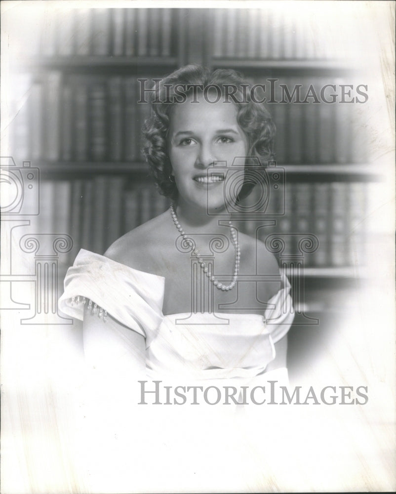 1962 Press Photo Society Debutante Fairbank Portrait- RSA41847 - Historic Images