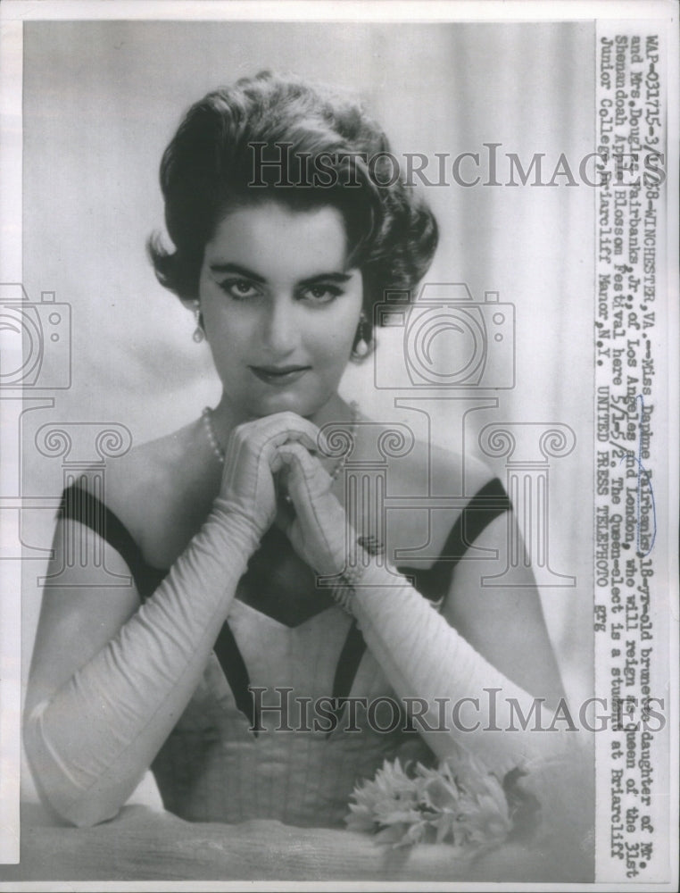 1958 Press Photo Daphne Fairbanks Apple Blossom- RSA41853 - Historic Images
