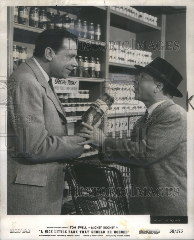 1958 Press Photo American Actors And Comedians Tom Ewel- RSA42031 - Historic Images