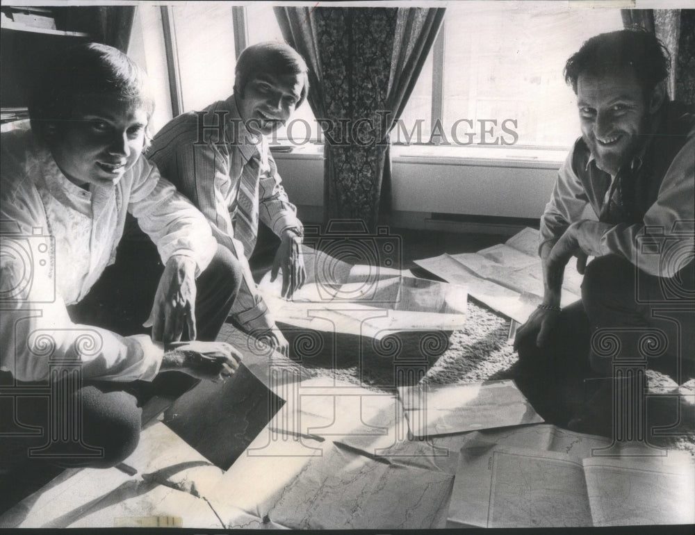 1972 Roger Kralik Expedition Recruiter - Historic Images