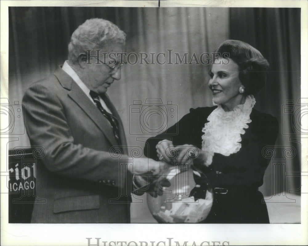 1985 Columnist Ann Landers And Gene Kinney - Historic Images