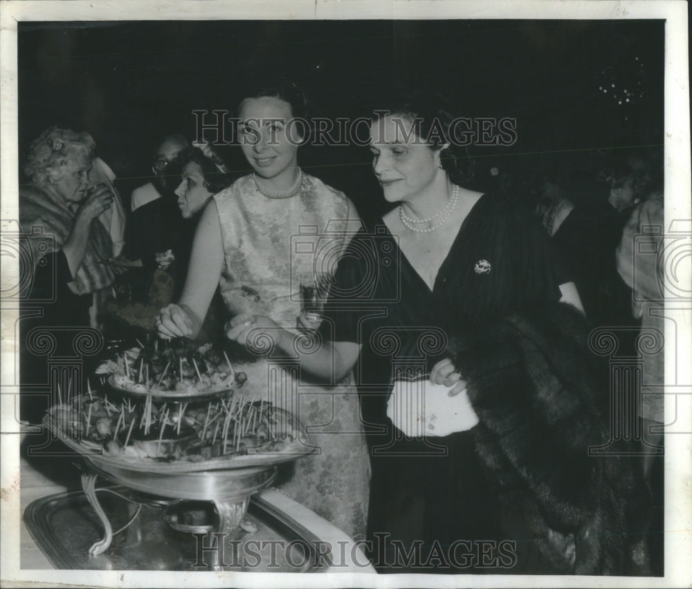 1968 Episcopal charities Ashton Lee William - Historic Images