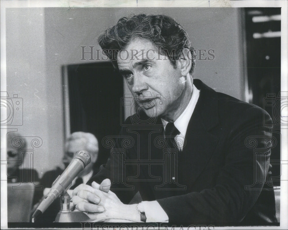 1972 Press Photo EDWARD J. LONG WITNESS STAND- RSA44227 - Historic Images