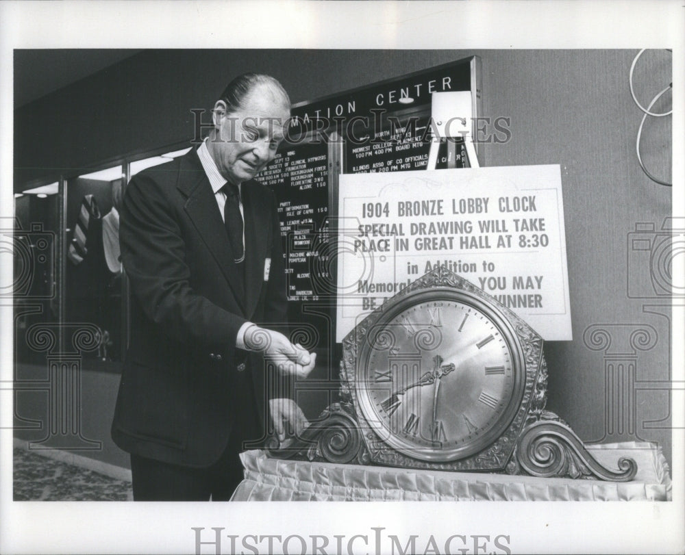  Edmond Leach Genearal Manager Hotel - Historic Images