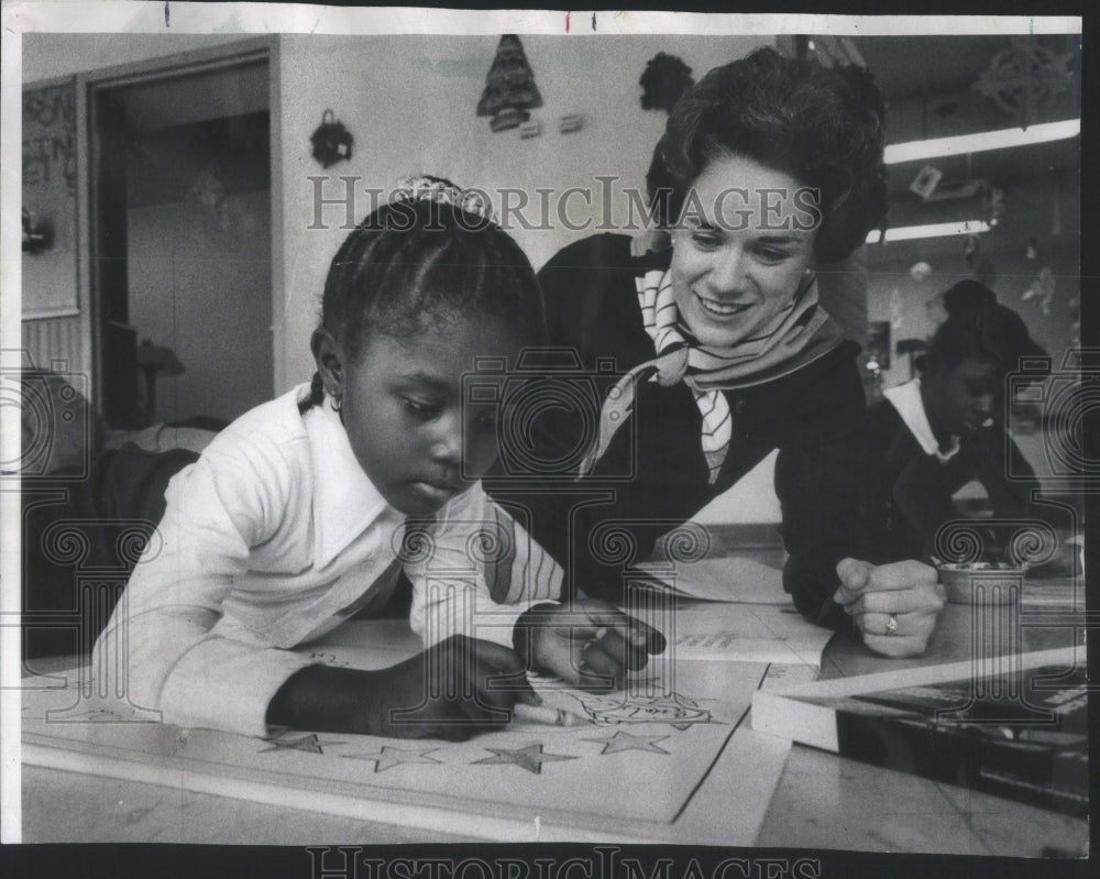 1976 Vida SmithMary Lee Leahy Ill Children - Historic Images