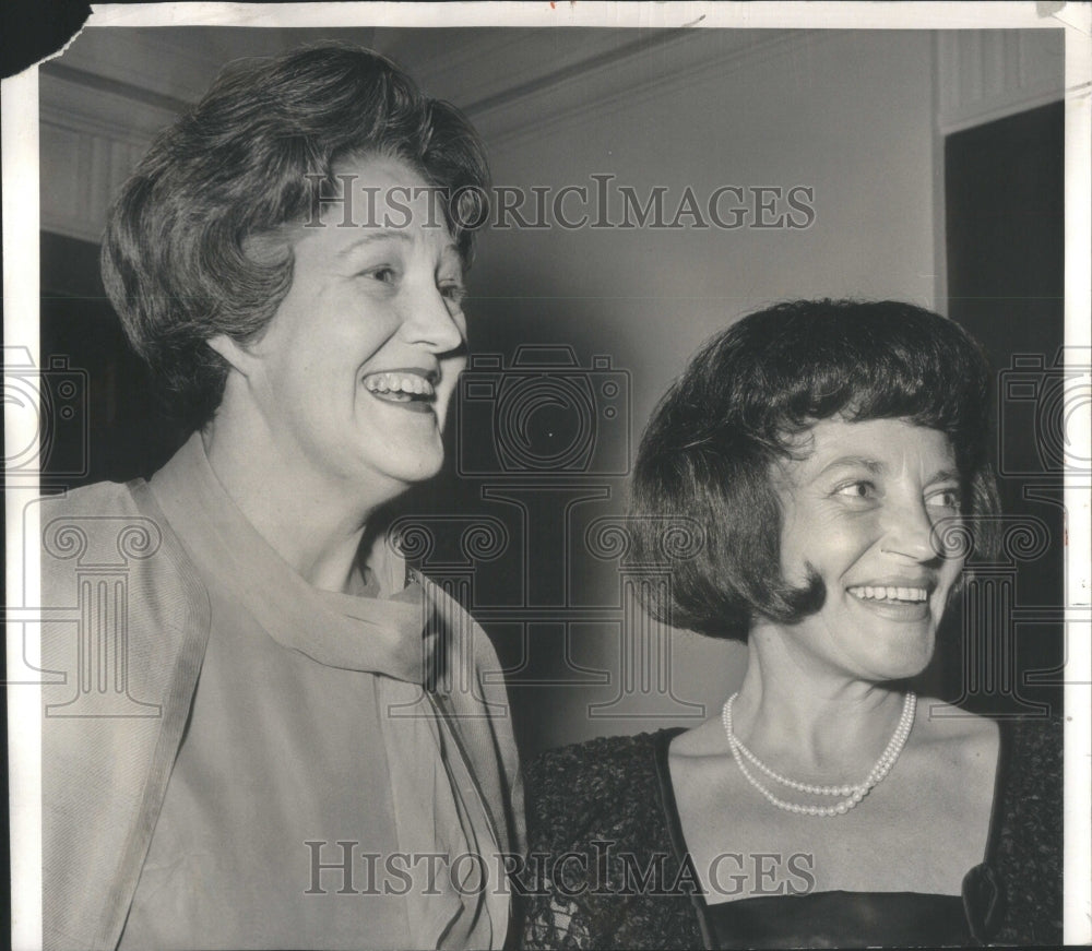 1965 Press Photo Mrs Ernest L Knuti Mrs Olavi Munkki- RSA44519 - Historic Images