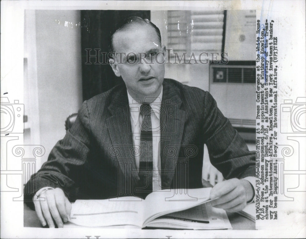 1966 Press Photo President Johnson Appoint Winthrop- RSA44593 - Historic Images