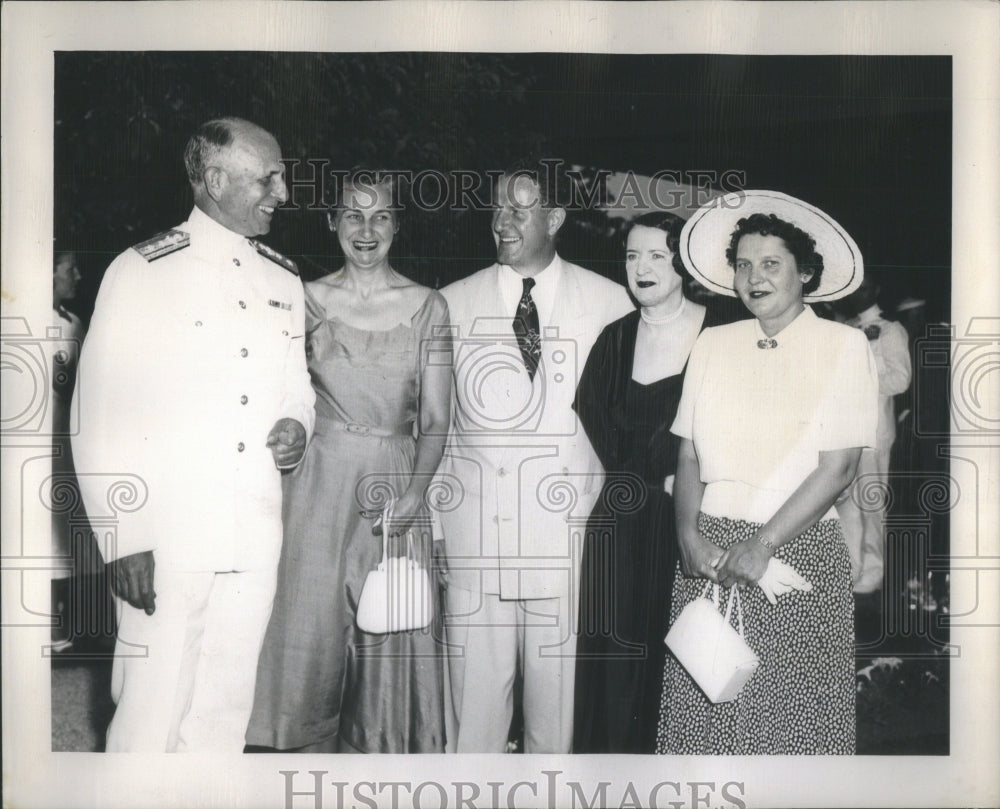 1950 Press Photo Rear Admiral Cary Jones Jacob Bischof- RSA44627 - Historic Images