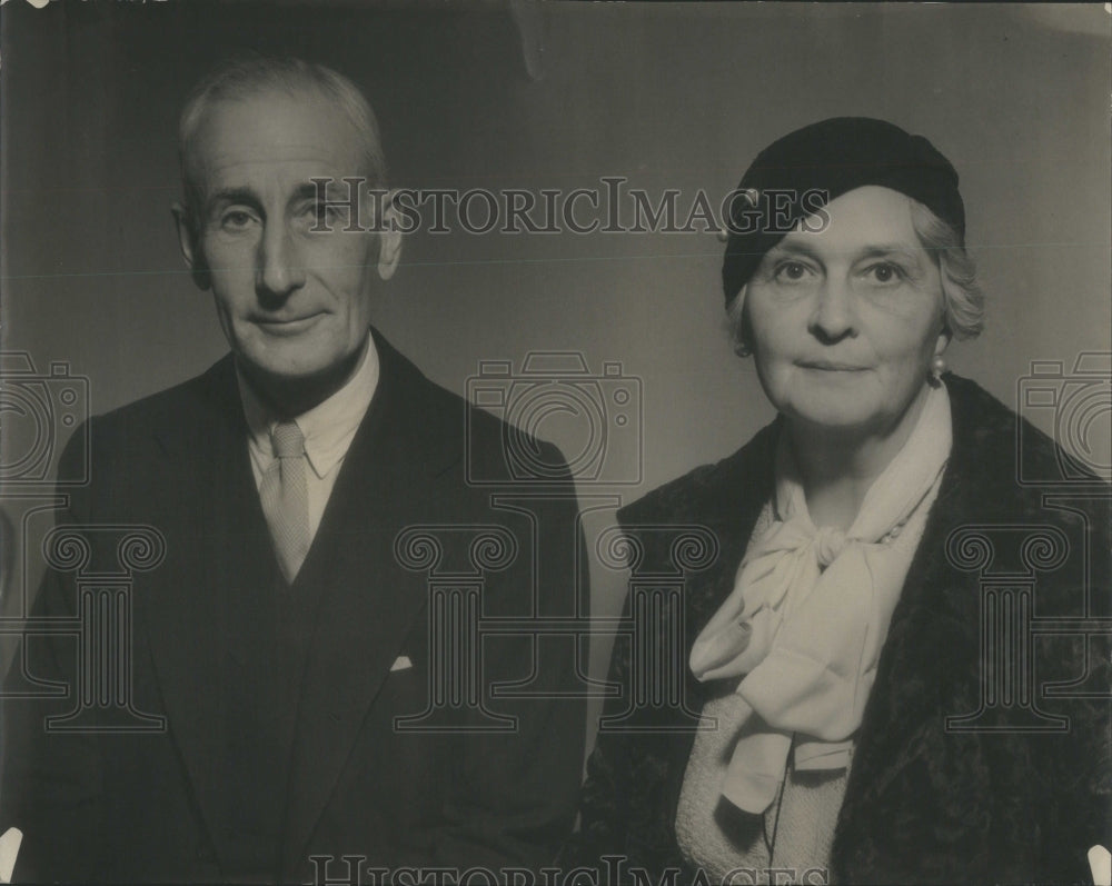 1934 Press Photo Mr. and Mrs. Stanley Field Nephew of M- RSA45339 - Historic Images