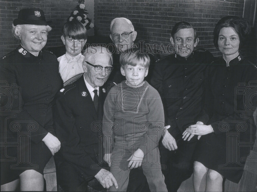 1971 Gabrielsens of Irving Park, IL - Salva - Historic Images