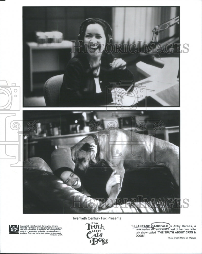 1996 Press Photo Truth about Cats and Dogs Garafalo- RSA46027 - Historic Images