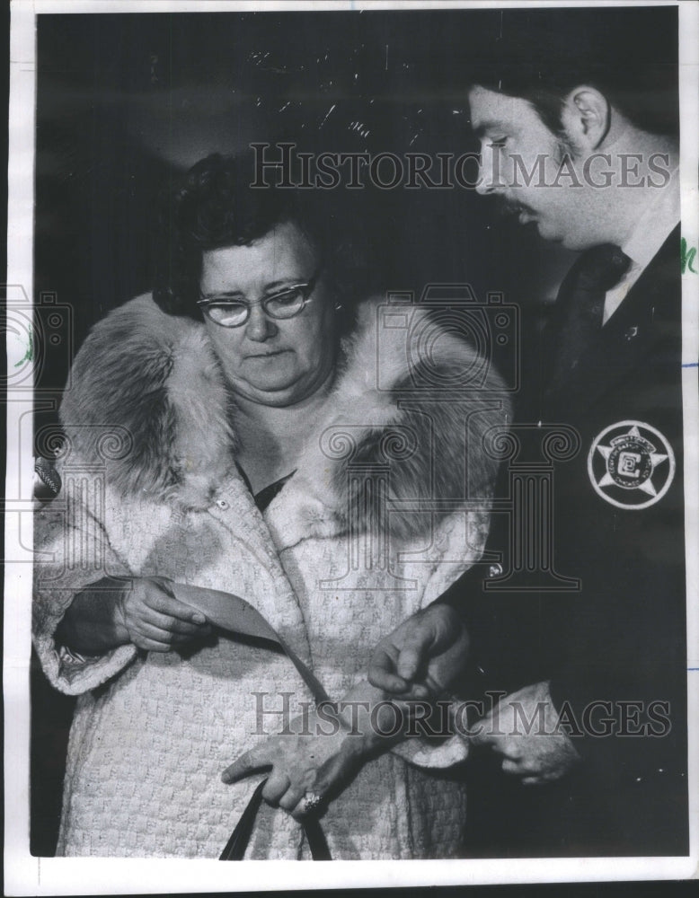 1974 Press Photo Edna Garisson Dead Cop Mother Dan Kepp- RSA46621- Historic Images