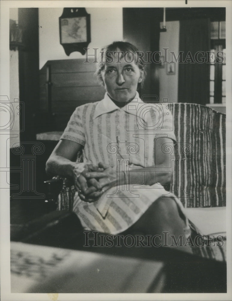 1974 Dr Elisabeth Kubler Ross pioneer NBC - Historic Images