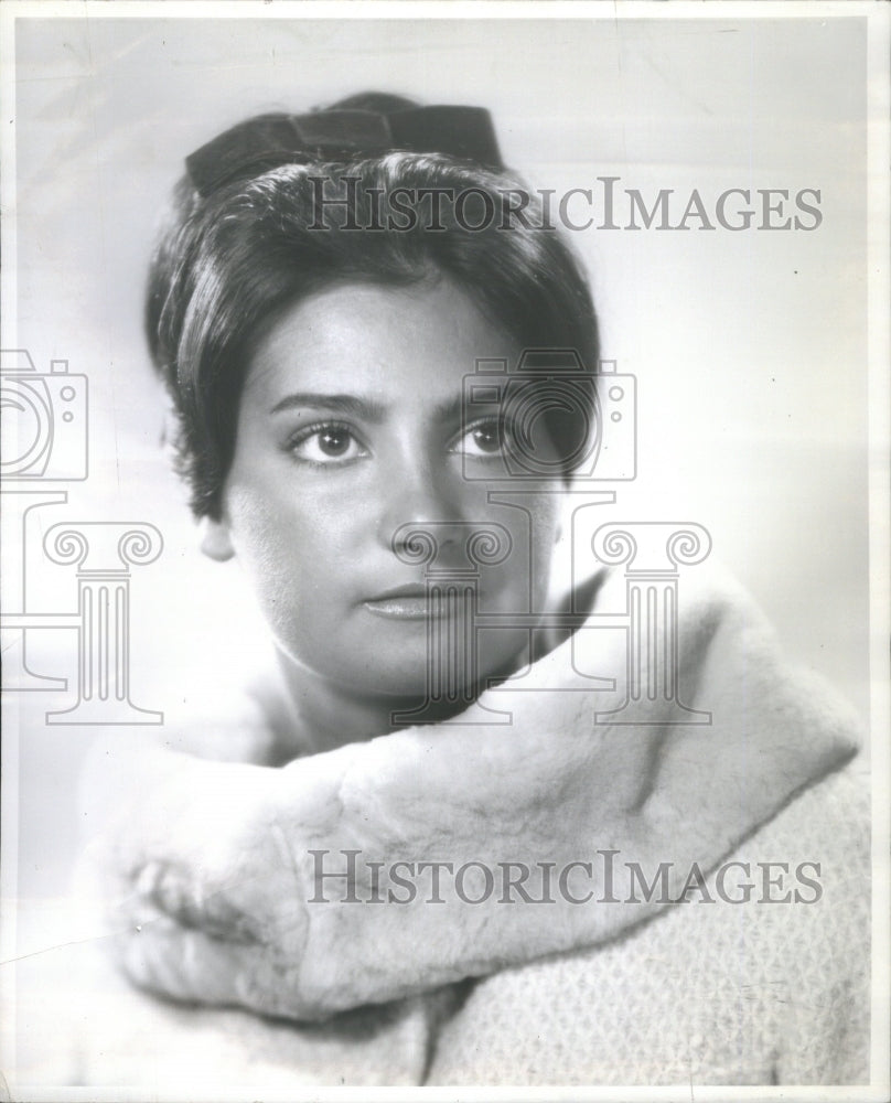 1963 Jacqueline Kulik Engaged Thomas Sherma - Historic Images