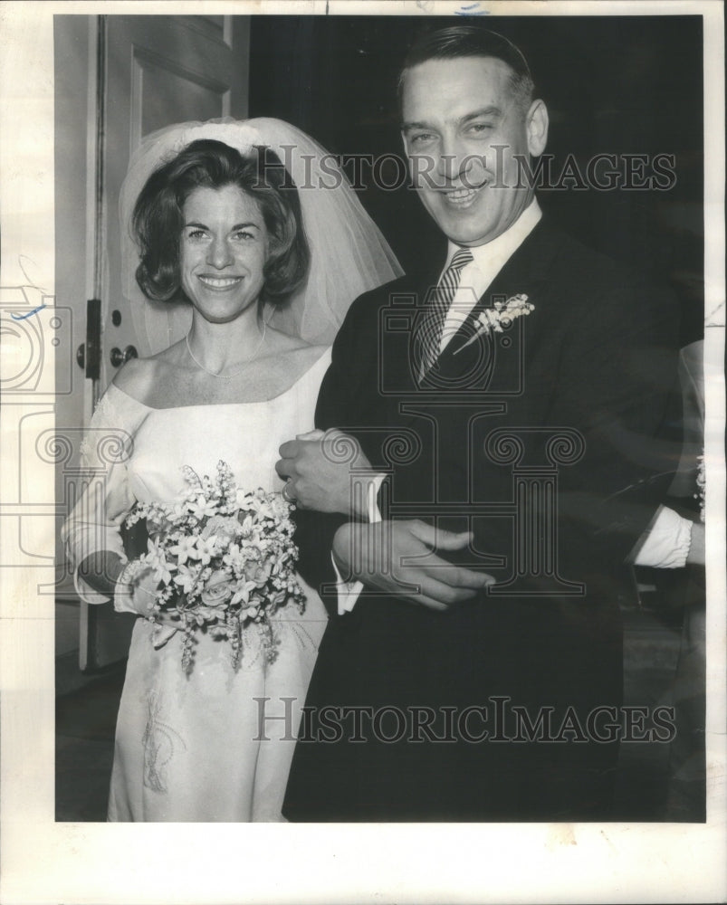 1965 Mr Mrs Ralph Kulberg Winnetka church - Historic Images