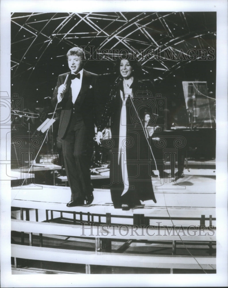 1977 Singers Steve Lawrence And Eydie Gorme - Historic Images