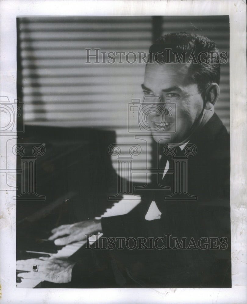 1955, Musician Gil Kraus- RSA48133 - Historic Images