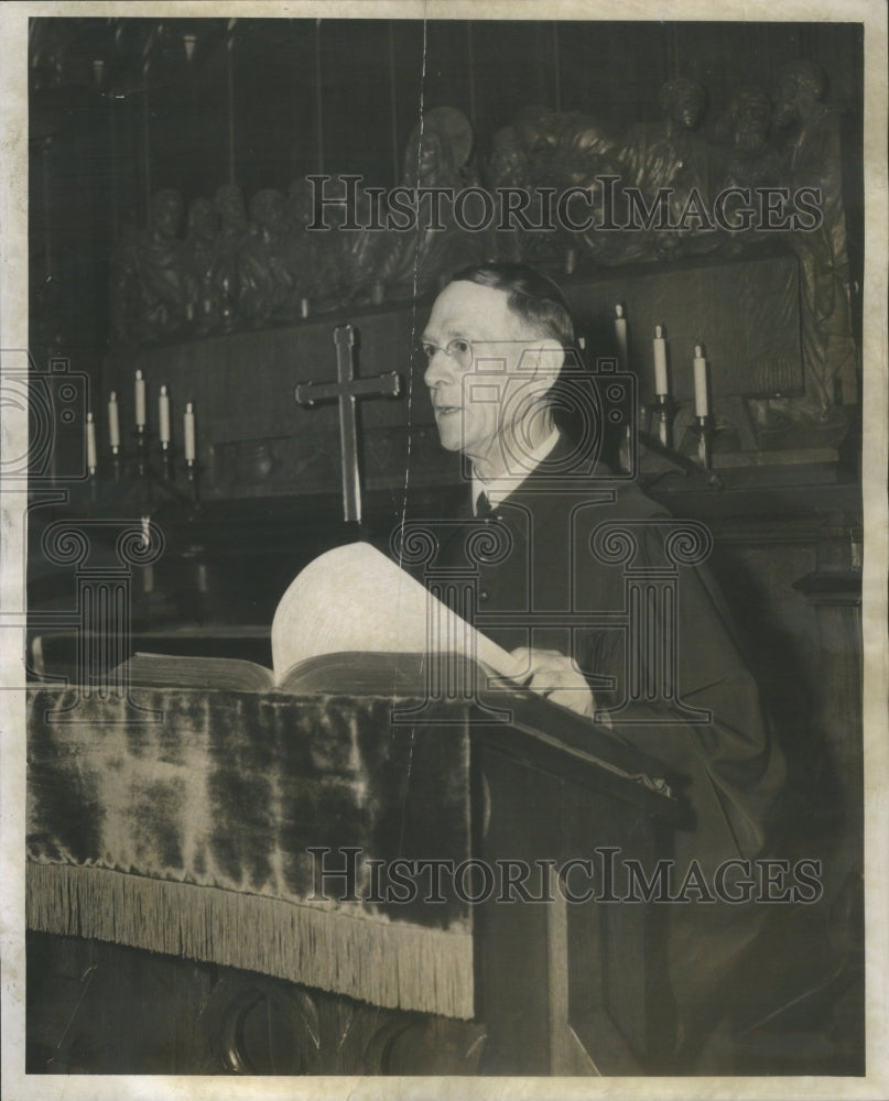 1957 Press Photo Rev. John Leimer pastor of Hope Luther- RSA48653- Historic Images