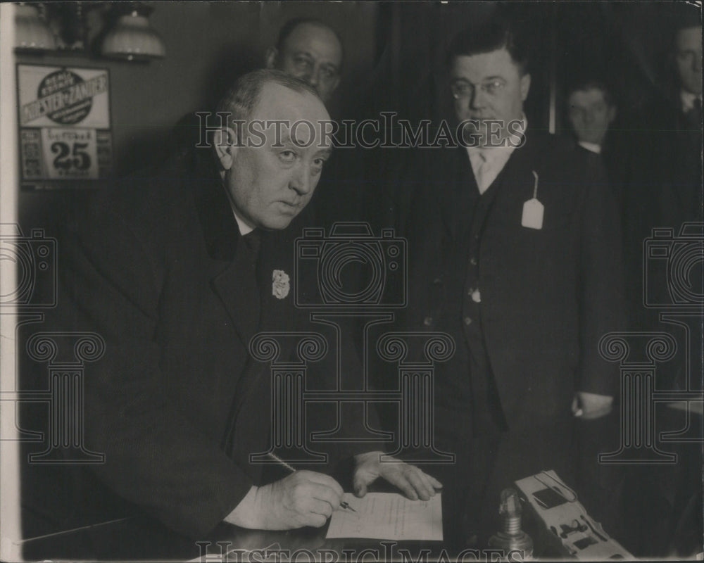 1918 John J. Garrity chief of Police signin-Historic Images