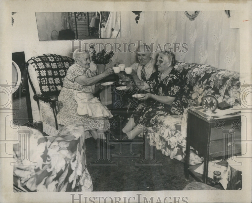 1951 Albert Lehmann Early Pensioners Mrs Cl-Historic Images