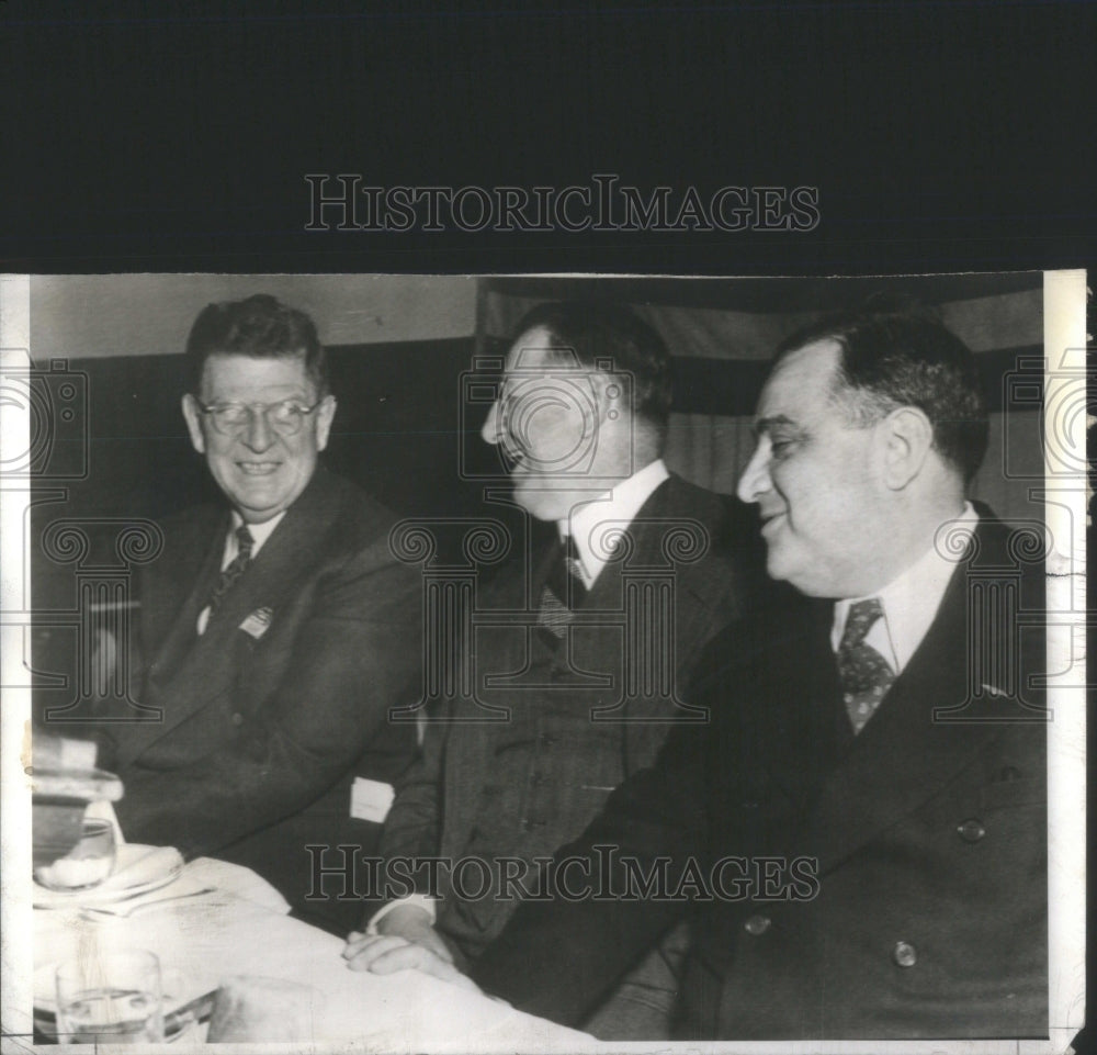 1942 Mayor Kelly La Guardia Navy Knox chat-Historic Images