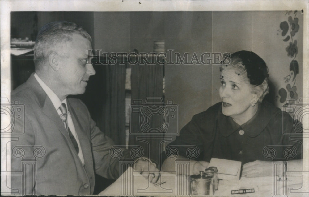 1958 Press Photo Rep. Coya Knutson, Husband Andy- RSA49895 - Historic Images