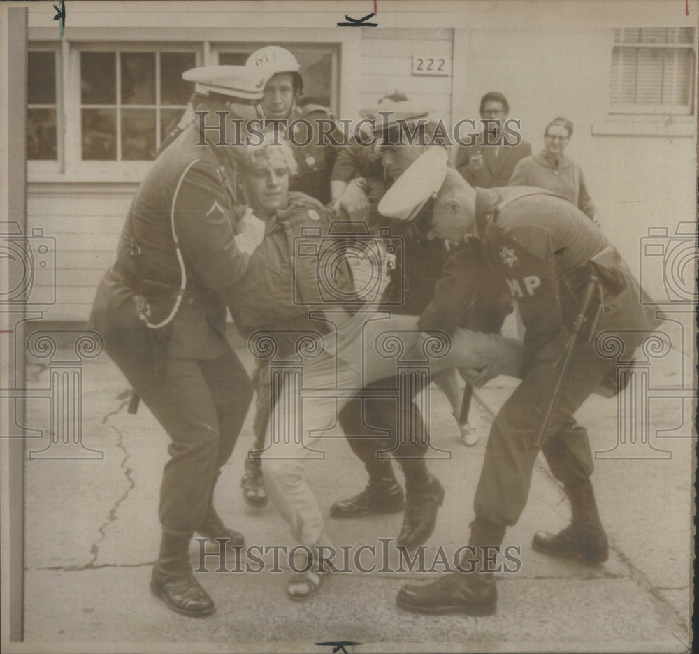 1967 Court-Martial of Army Pvt. Ronald Lock - Historic Images