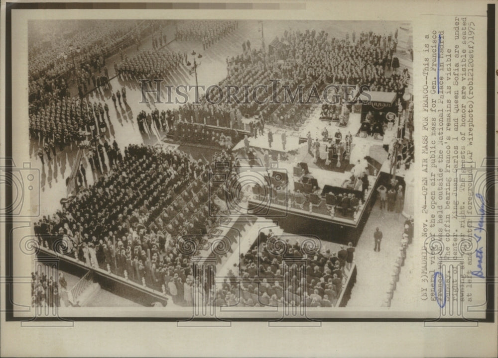 1975 Press Photo Fransisco Franco Funeral Mass Madrid- RSA51193 - Historic Images