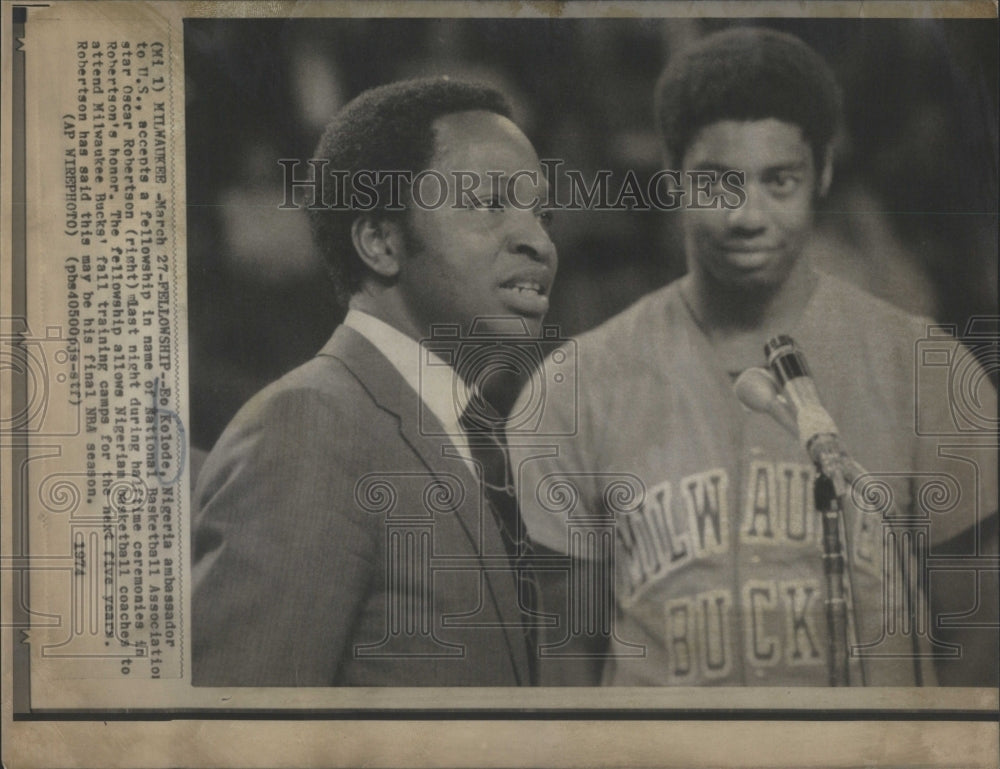 1974, Eo Kolode &amp; NBA Player Oscar Robertson- RSA51285 - Historic Images