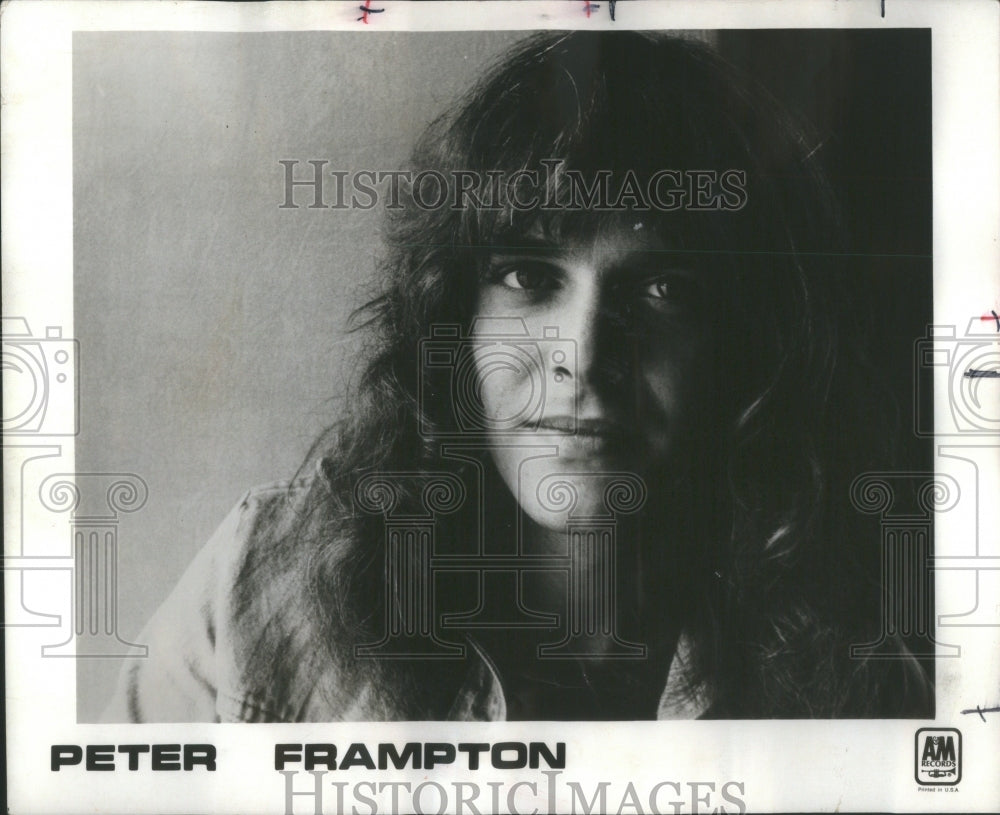 1976 Press Photo Peter Frampton audience Musician- RSA51355 - Historic Images