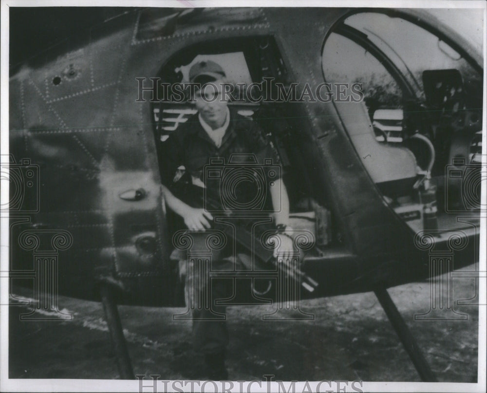 1973 Press Photo Robert Frakes in helicopter was killed- RSA51365 - Historic Images