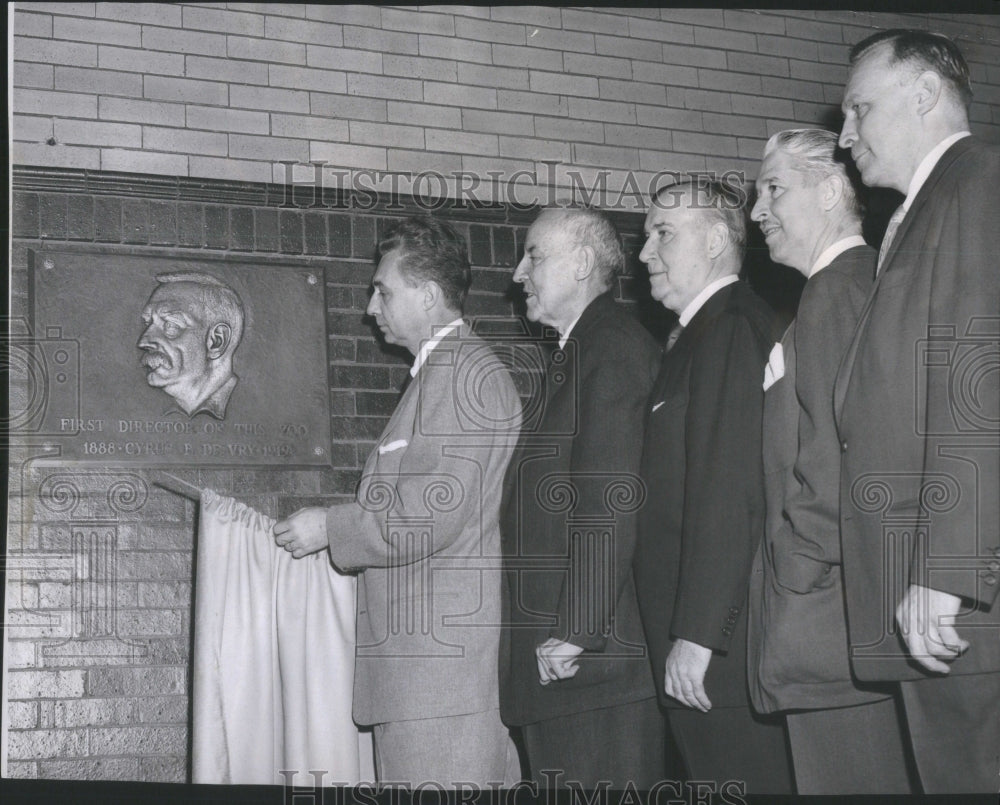 1954 Plaque Cy DeVry Early Zoo Director-Historic Images