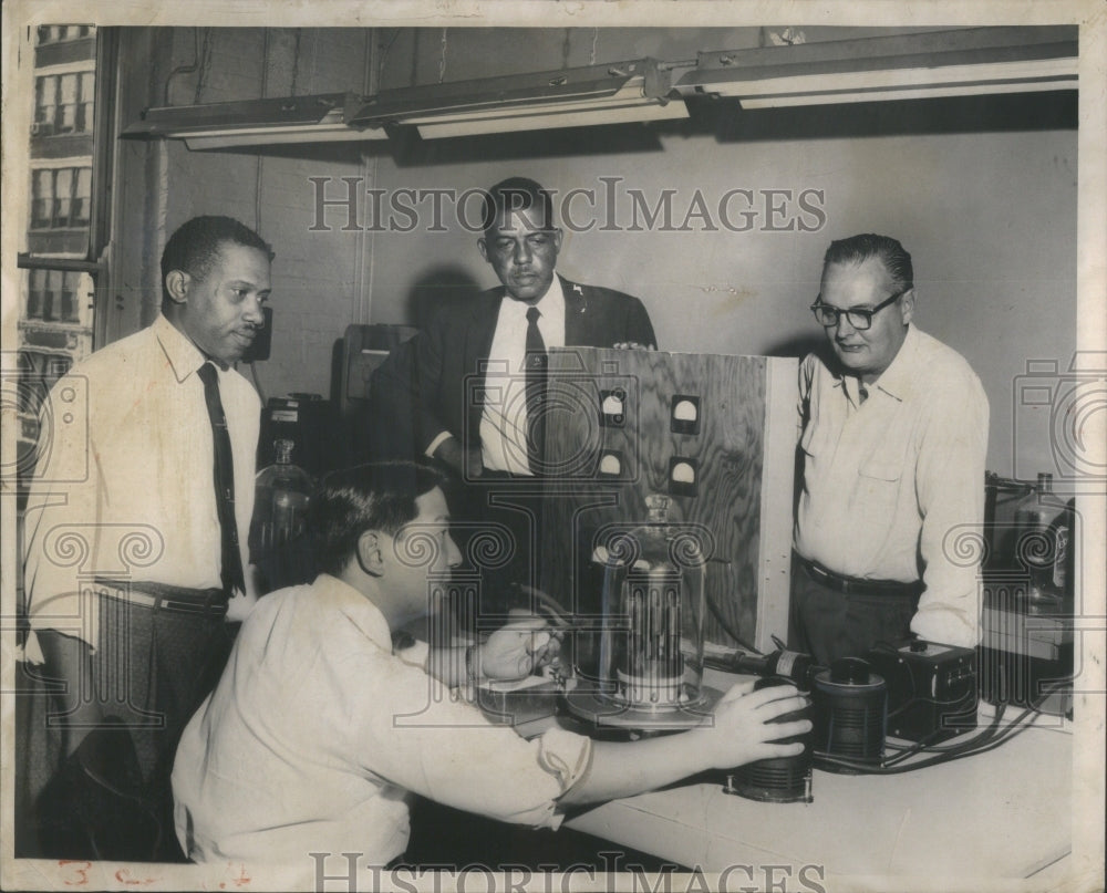 1957 Executives Observe Lead Sulphide Cell - Historic Images