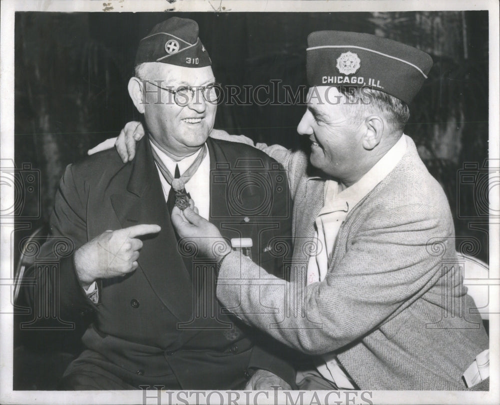 1953 Press Photo Jake Alle congressional medal of honor- RSA51563 - Historic Images