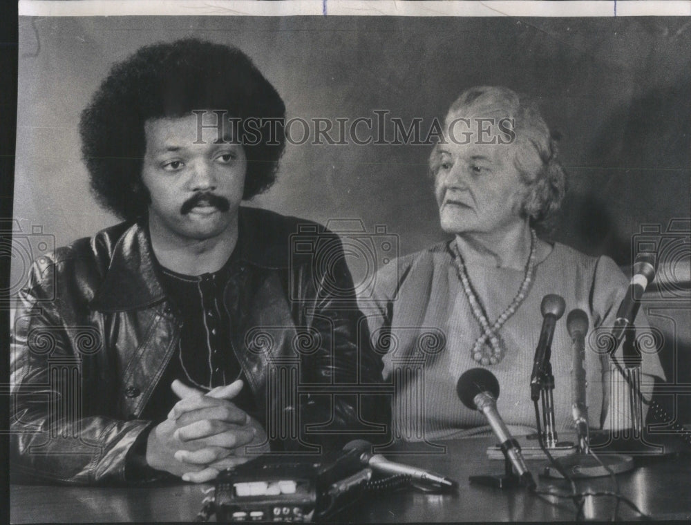 1976 Reverend Jesse Jackson Press Conferenc - Historic Images