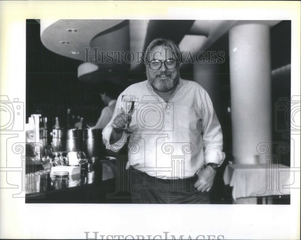 1988 George Badonsky Bar - Historic Images