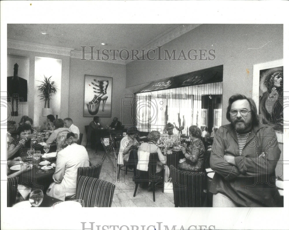 1977 George Badonsky Owner Tange Restaurant - Historic Images