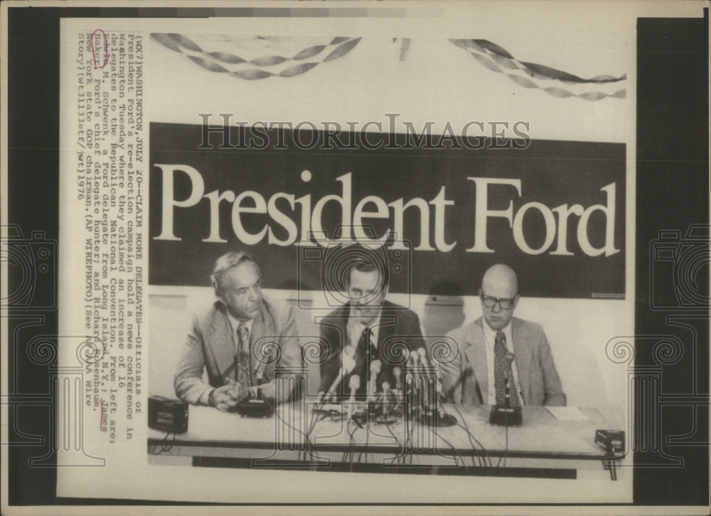 1976 Officials President Ford Campaign news - Historic Images