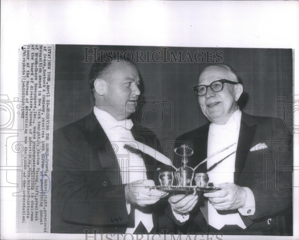 1965 Press Photo Baker president Sears Roebuck & Compan- RSA53033 - Historic Images