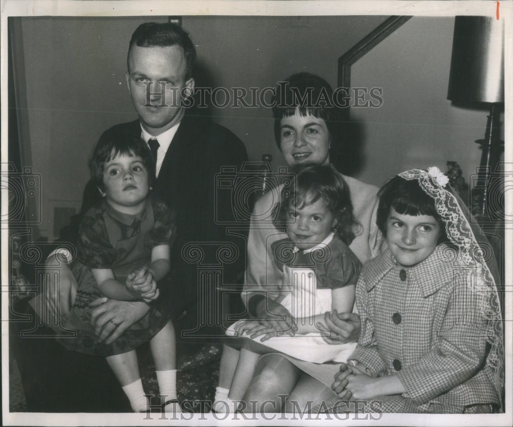 1964 Press Photo Cathy May Baker limelight President Jo- RSA53043 - Historic Images