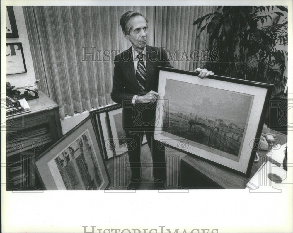 1983 Bach of the mayor&#39;s office inspects th - Historic Images