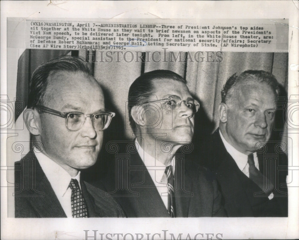 1965 President's Top Advisers Brief Reporte - Historic Images