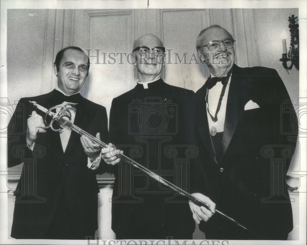 1975 Press Photo Eugene R.Balthazar Illinois Physician- RSA53193 - Historic Images